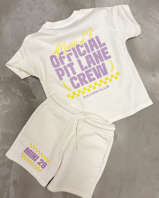 Short Pit Lane Crew